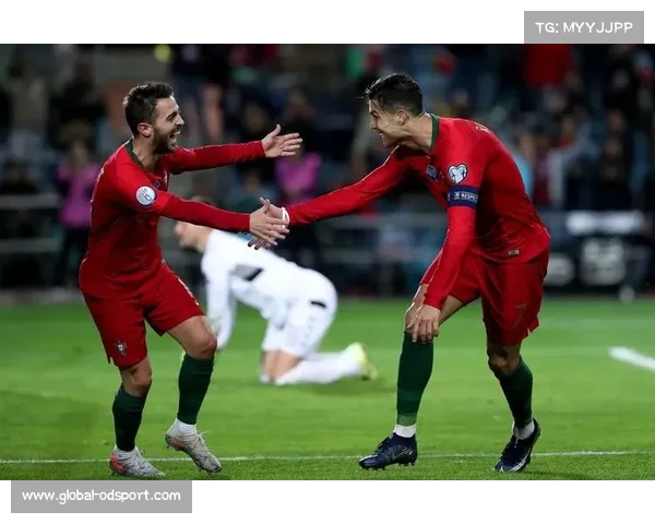 C罗邀请曼联队友B费等人共聚沙特欢庆友情时光 C罗邀请曼联队友B费等人共聚沙特欢庆友情时光