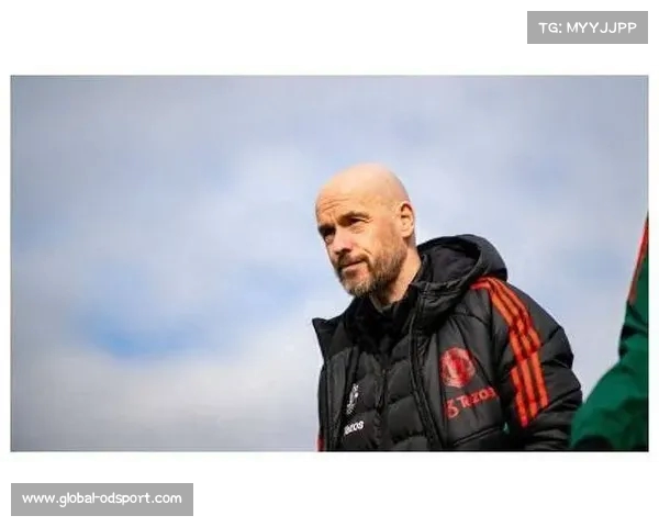 曝滕哈赫高度赞赏莱奥 米兰标价6000万英镑引关注 曝滕哈赫高度赞赏莱奥 米兰标价6000万英镑引关注